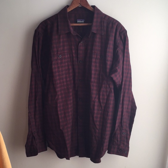 Patagonia Other - Men’s Patagonia long sleeve button up size medium